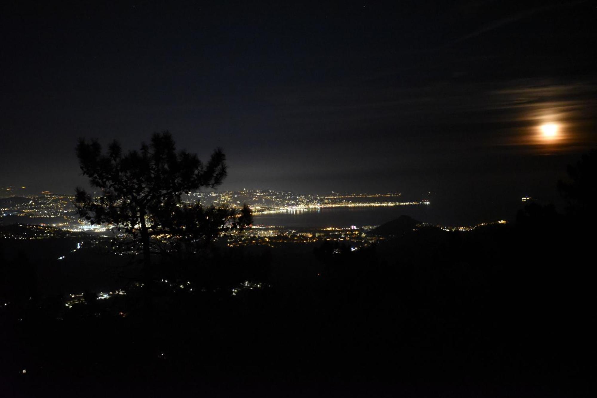 Villa Ormarine, Vue Exceptionnelle Sur La Baie De Cannes Et Le Mercantour Les Adrets-de-l'Esterel Εξωτερικό φωτογραφία